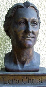 Lena Christ51