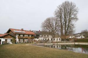 GS646-16 Schwimmbad Wiesm 2017 (Large)